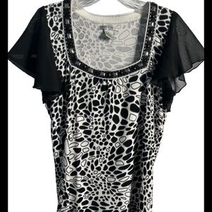 Alberto Makali Top Women's Medium Black & White Embellished Neckline WORN ONCE